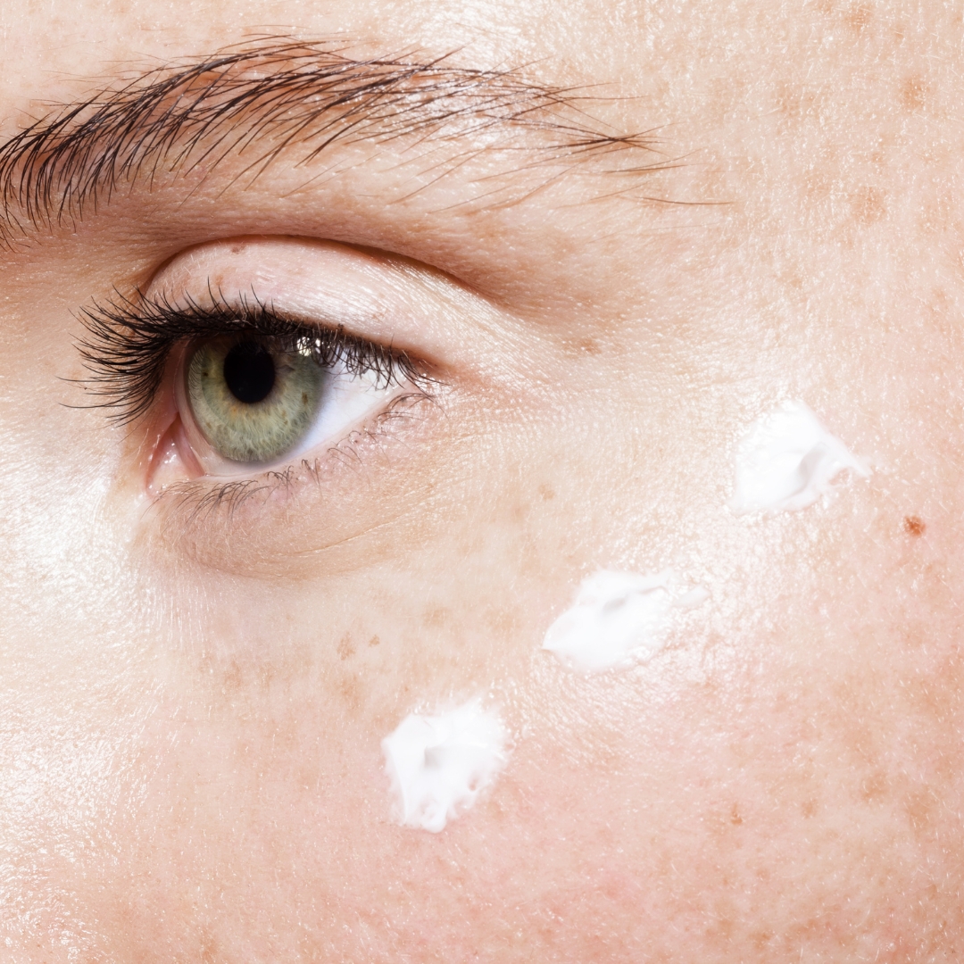 hydrater le contour des yeux