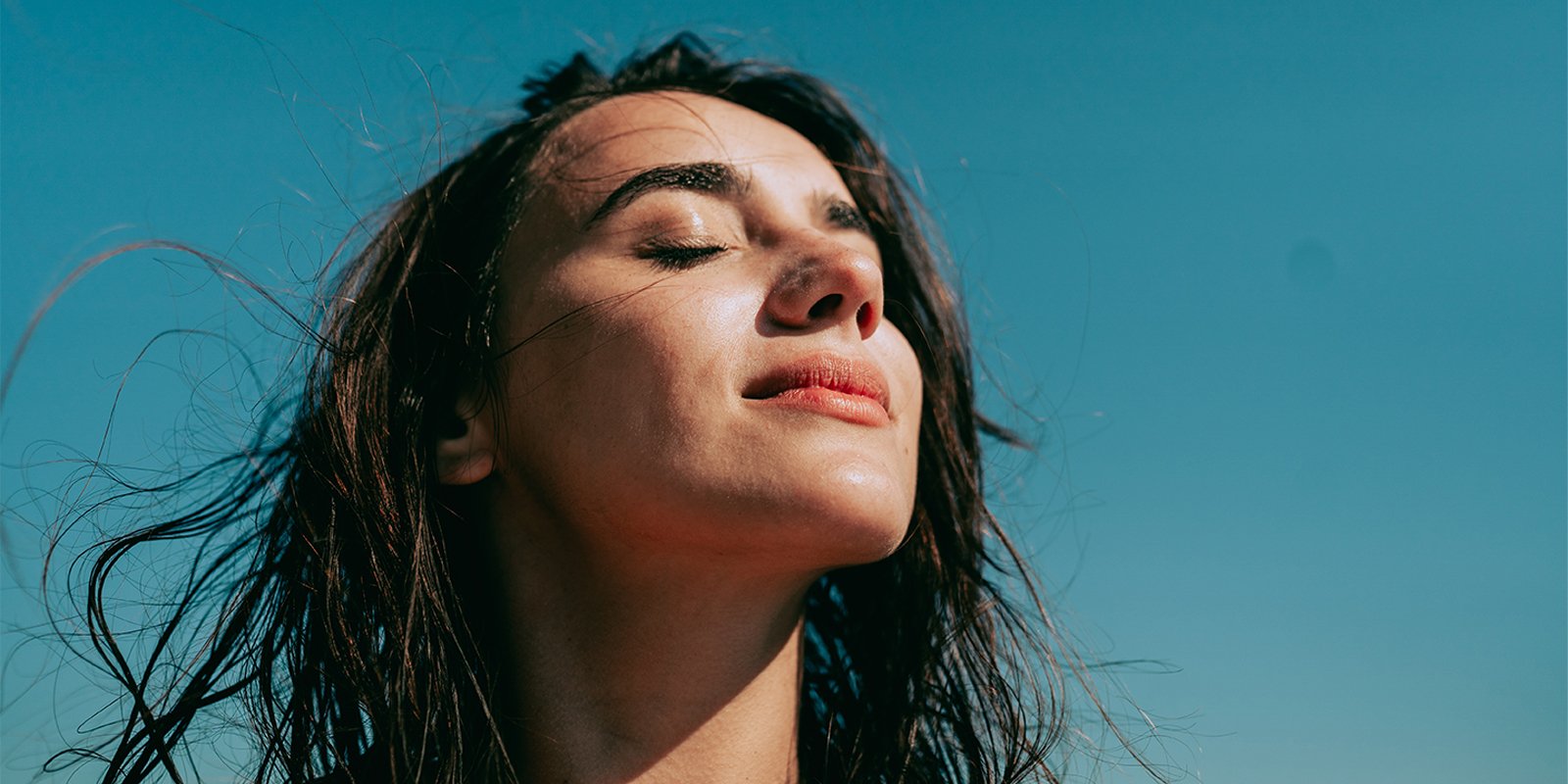 peau et soleil femme au soleil 
