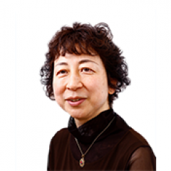 Yuko Higaki, Dermatologue