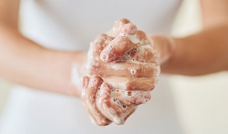 Lavage des mains covid19, désinfectant mains peau sensible