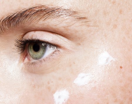 Comment enlever les taches brunes sur le visage et le corps ?