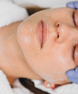 femme-soin-peeling